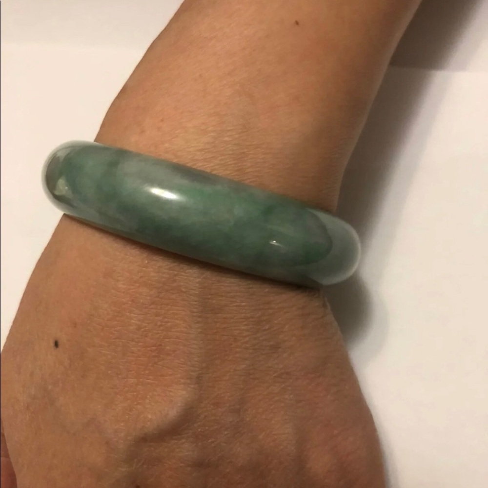 Genuine Jade Bangle - Picture 9 of 12